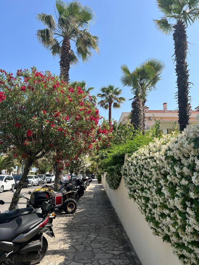 Bella Alba Apartment On The Beach Alba Adriatica Bagian luar foto