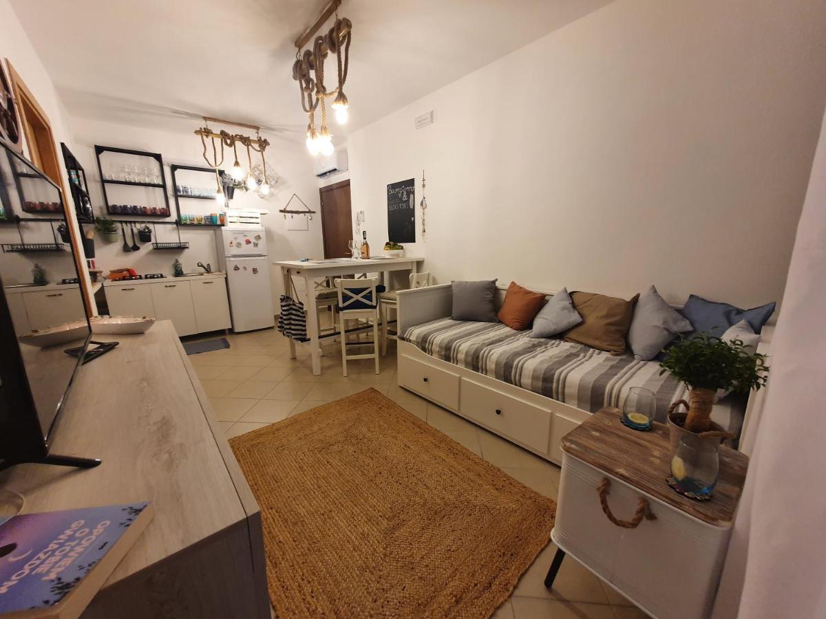 Bella Alba Apartment On The Beach Alba Adriatica Bagian luar foto